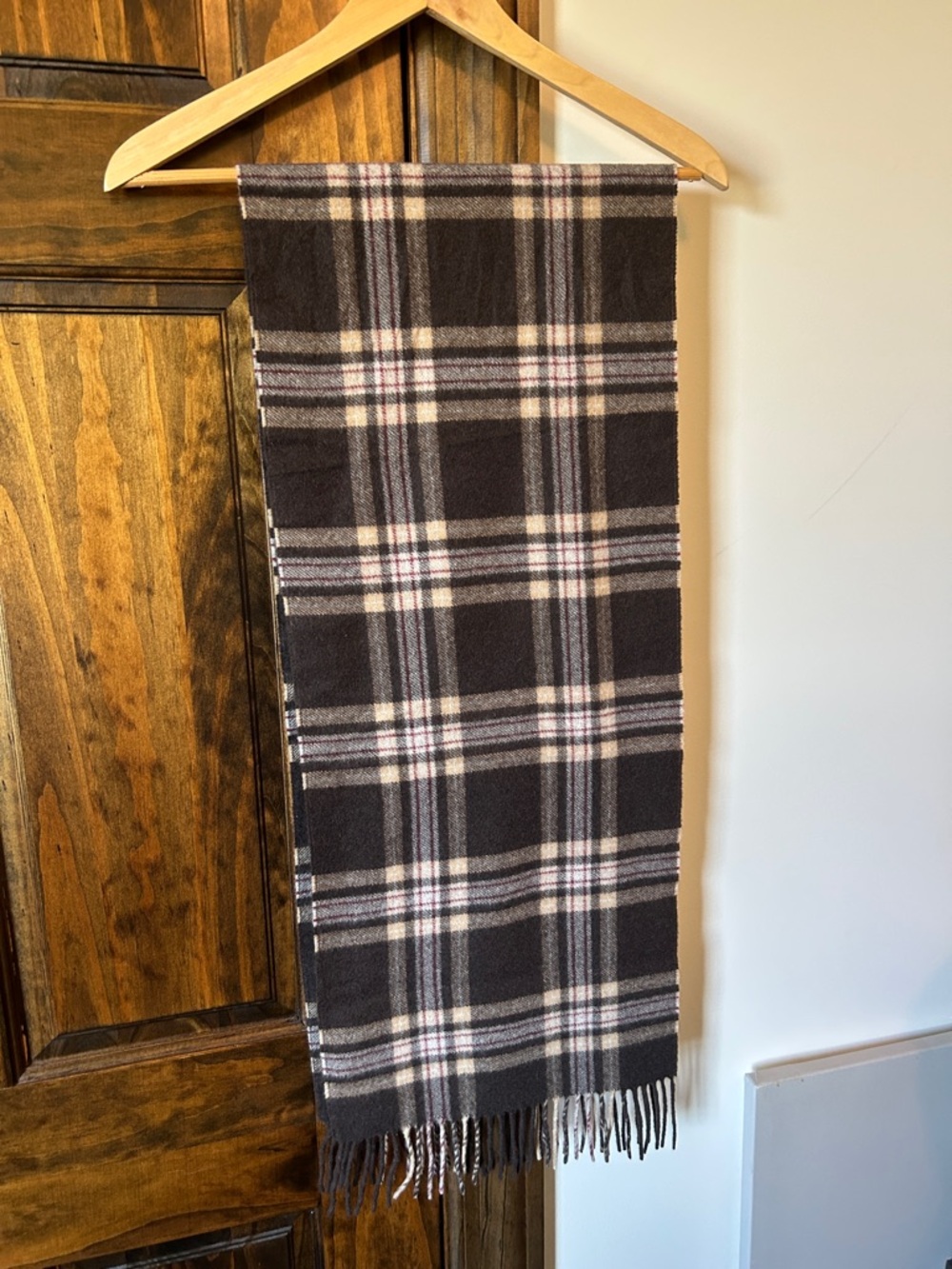 Cashmere Jos. A. Bank Brown and Cream Plaid 100% 💯 cashmere